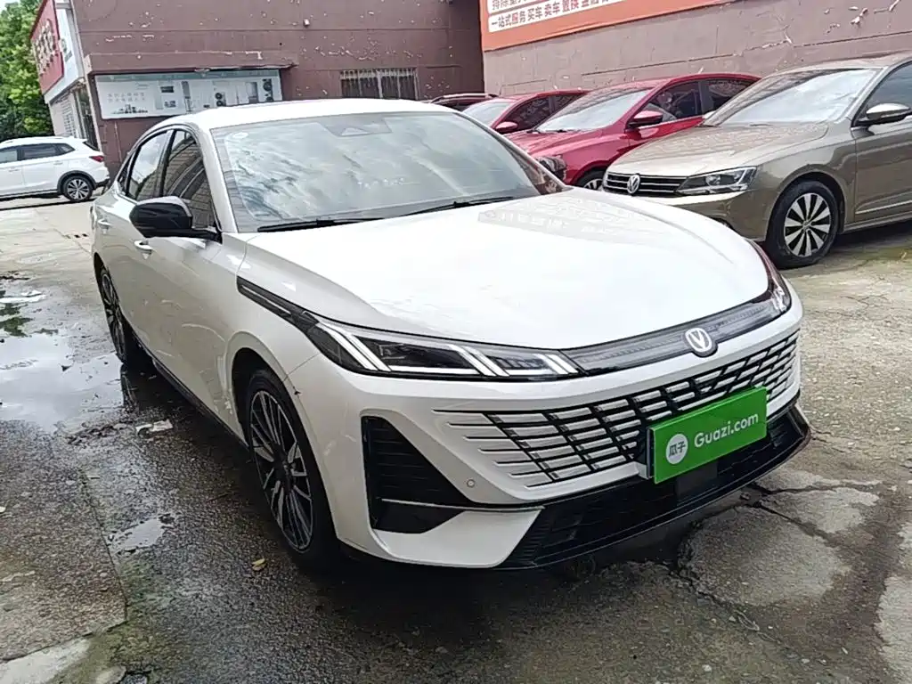 Changan Eado — миниатюра 4