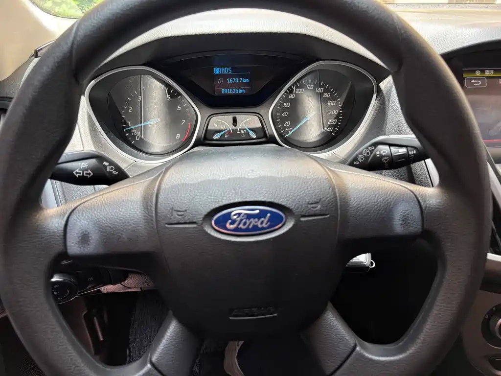 Ford Focus 2012 1.6L AT Comfort