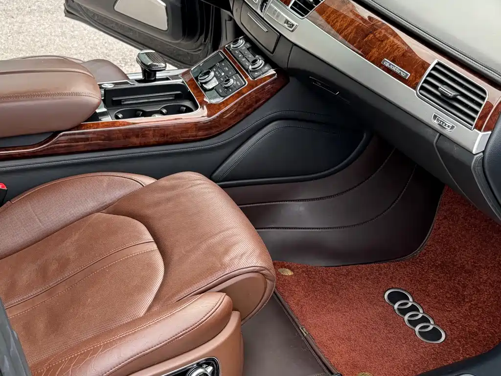 Audi A8 2012 A8L 6.3 FSI W12 quattro