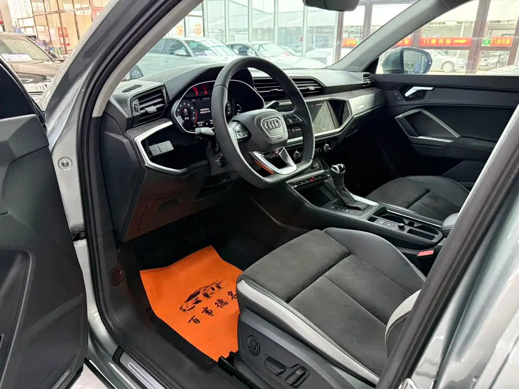 Audi Q3 2022 35 TFSI Fashion
