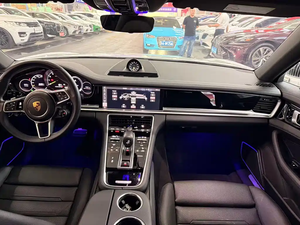 Porsche Panamera Hybrid — миниатюра 12