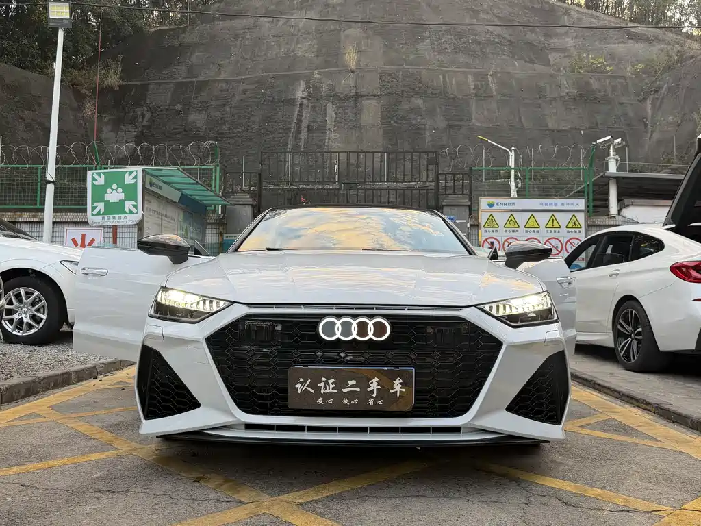 AUDI A7L