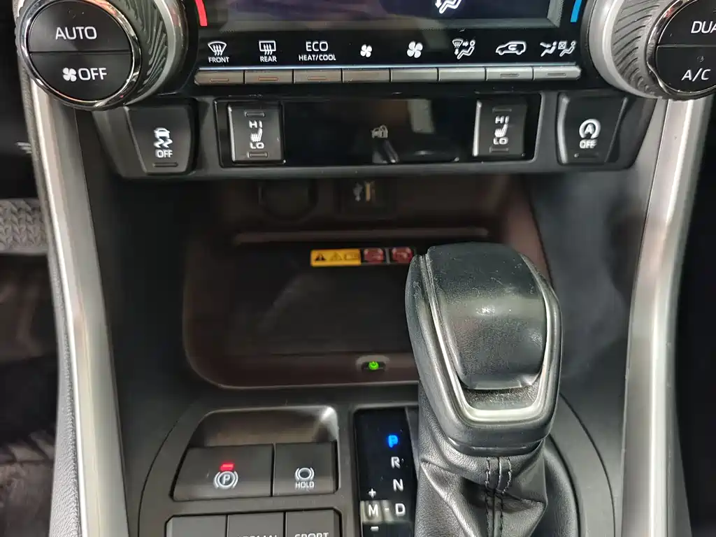 TOYOTA RAV4 RONGFANG