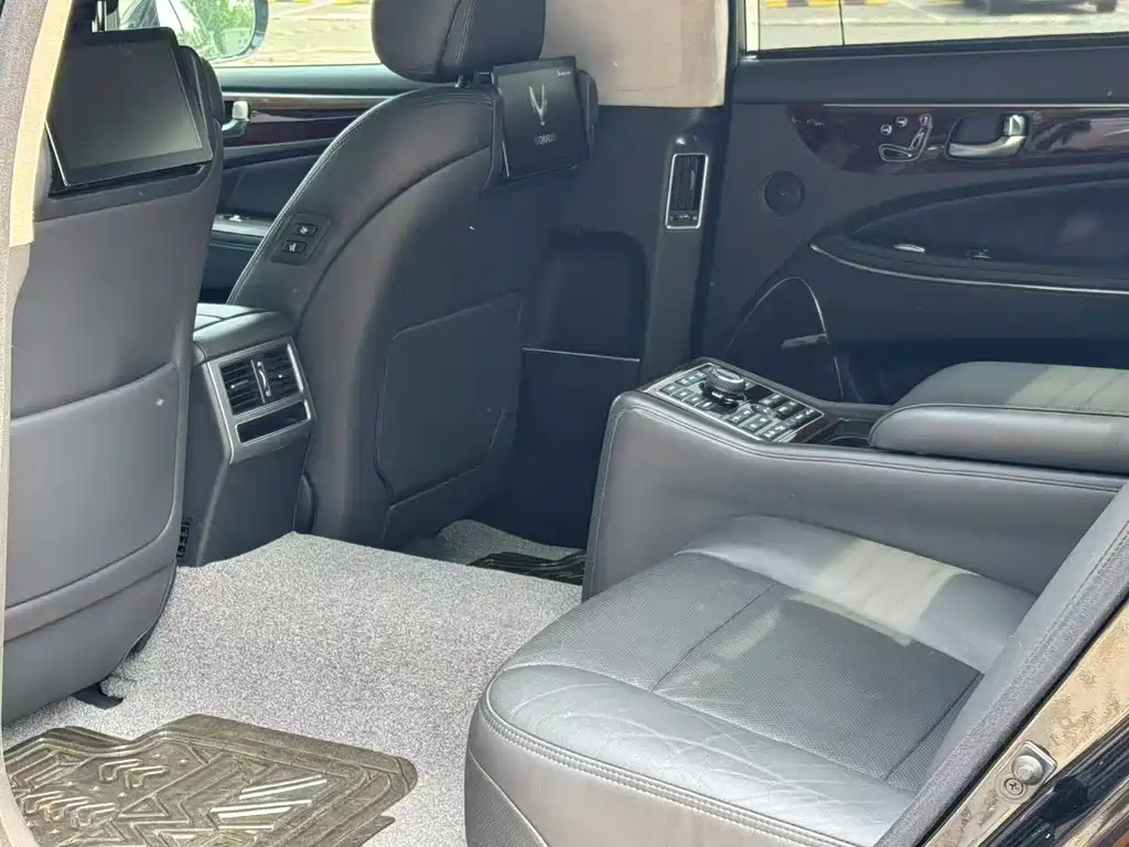 Hyundai Equus — миниатюра 4