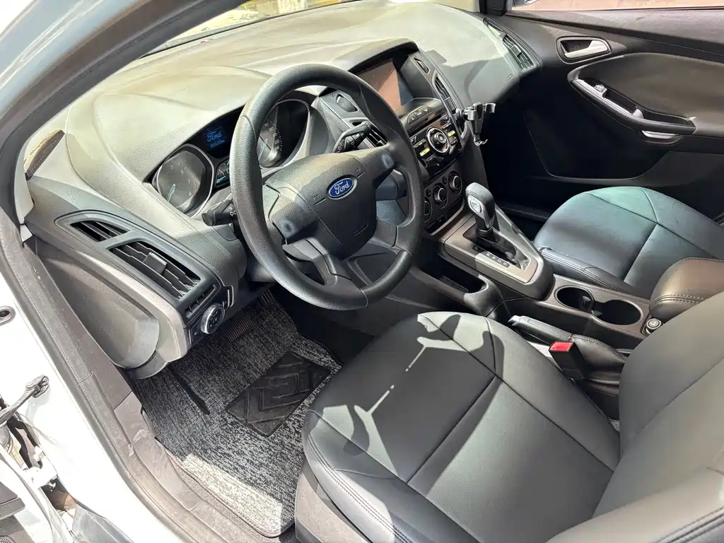 Ford Focus 2012 1.6L AT Comfort