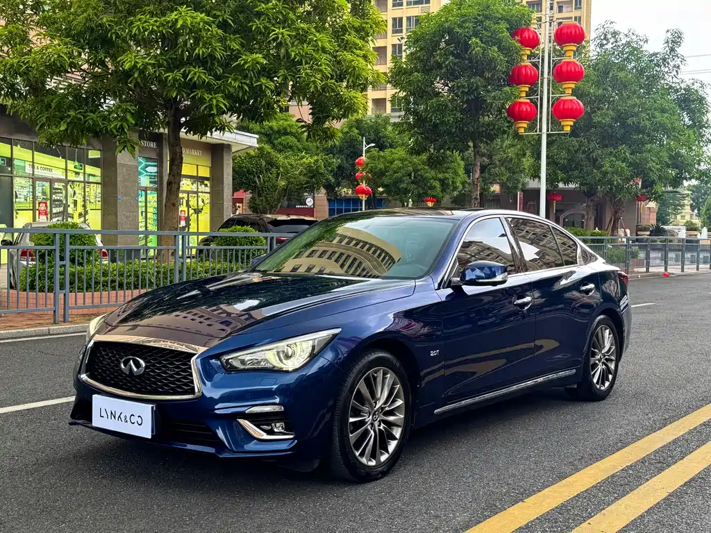 Infiniti Q50L