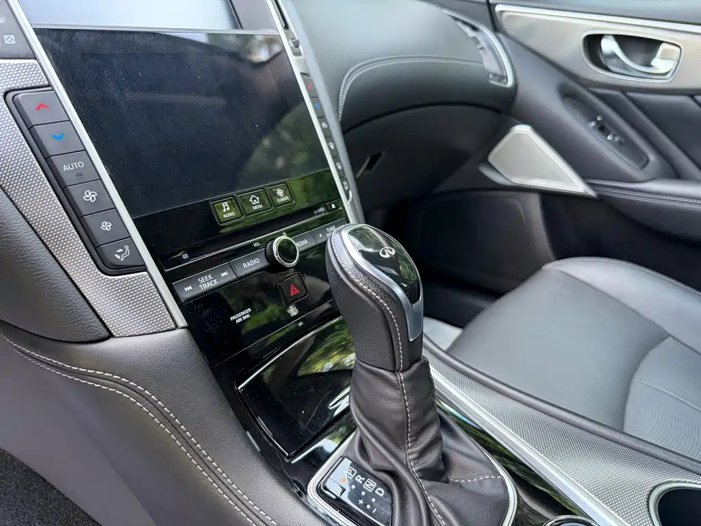 Infiniti Q50L — миниатюра 12