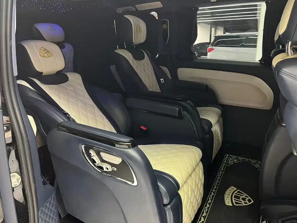 Mercedes-Benz Vito 2020 2.0T Elite 7 мест