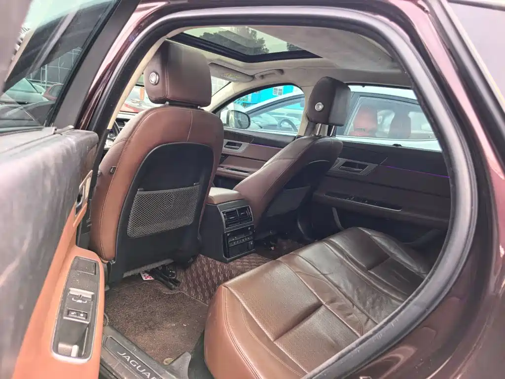 Jaguar XFL — миниатюра 9