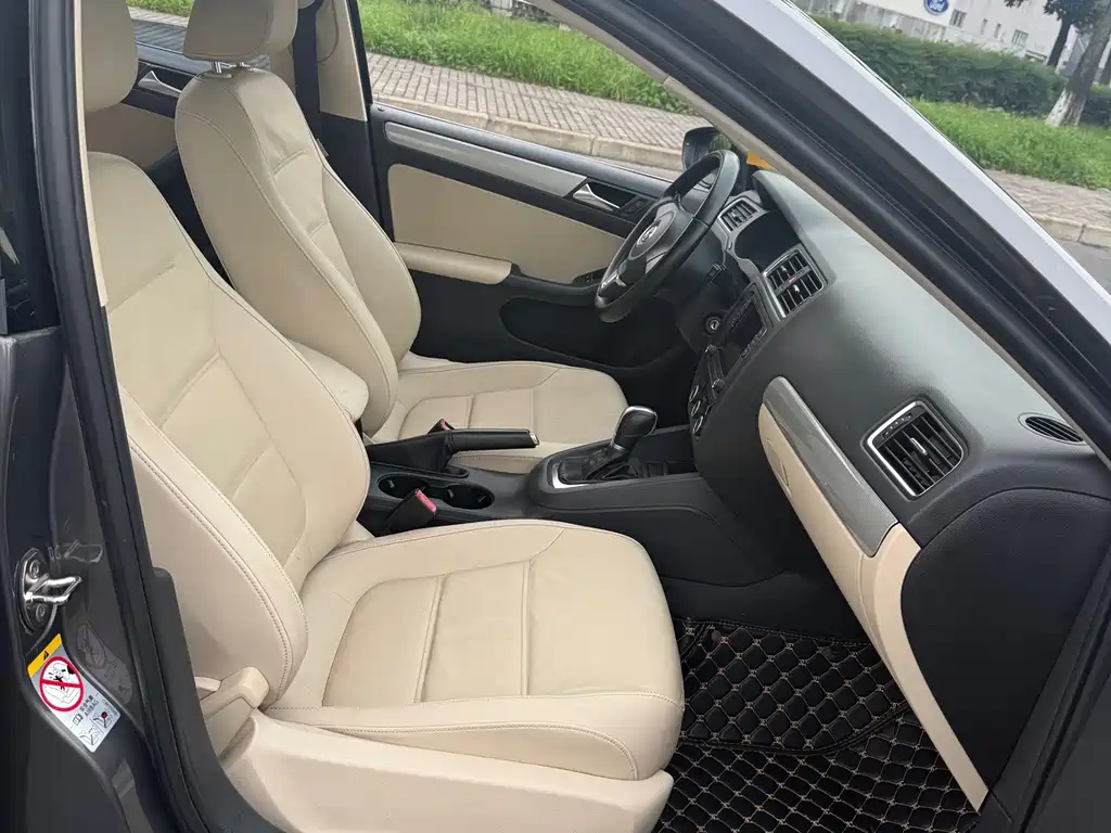 Volkswagen Sagitar — миниатюра 10