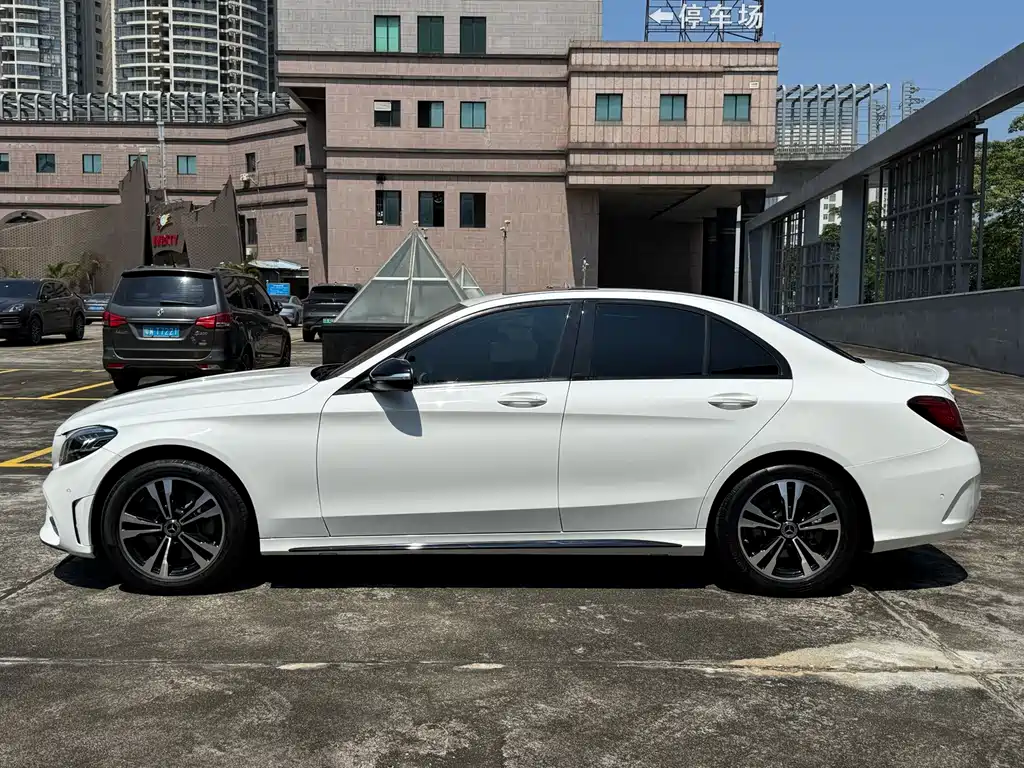 Mercedes-Benz C-Class — миниатюра 28