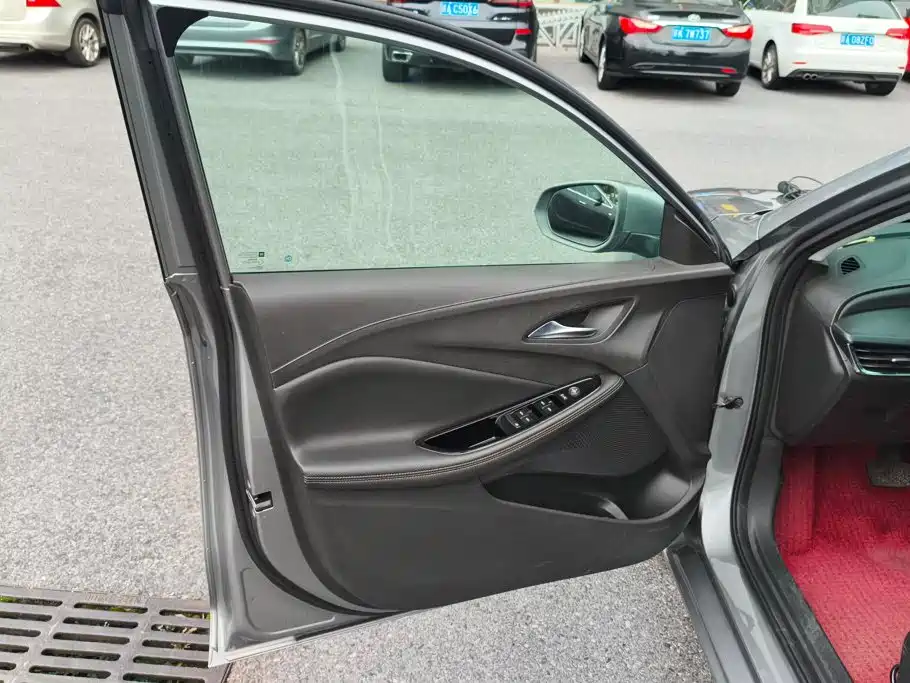 Buick Verano — миниатюра 7