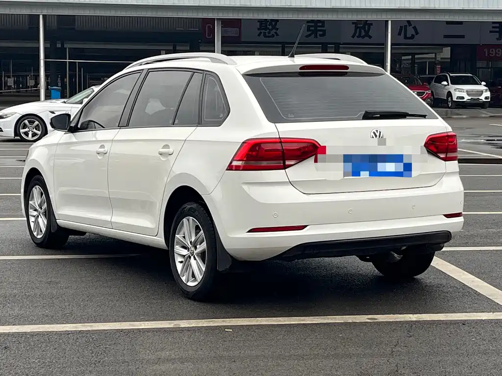 Volkswagen Santana — миниатюра 5