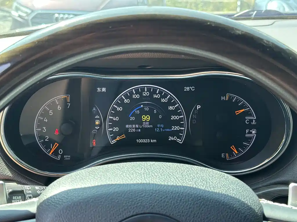 Jeep Grand Cherokee (Import) — миниатюра 16
