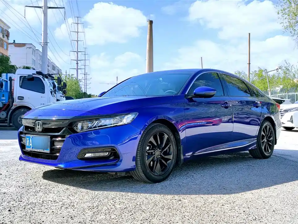 Купить Honda Accord