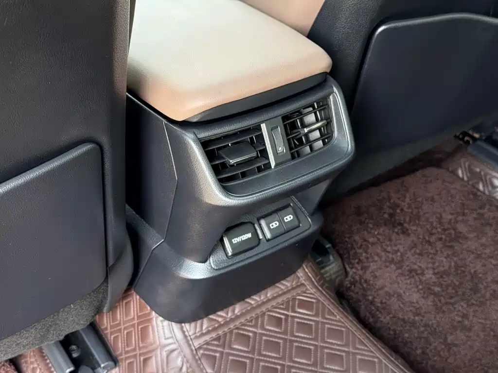 Lexus ES — миниатюра 12