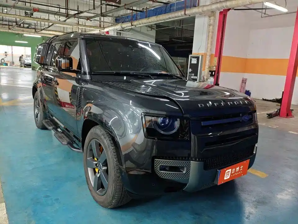 Land Rover Defender — миниатюра 7