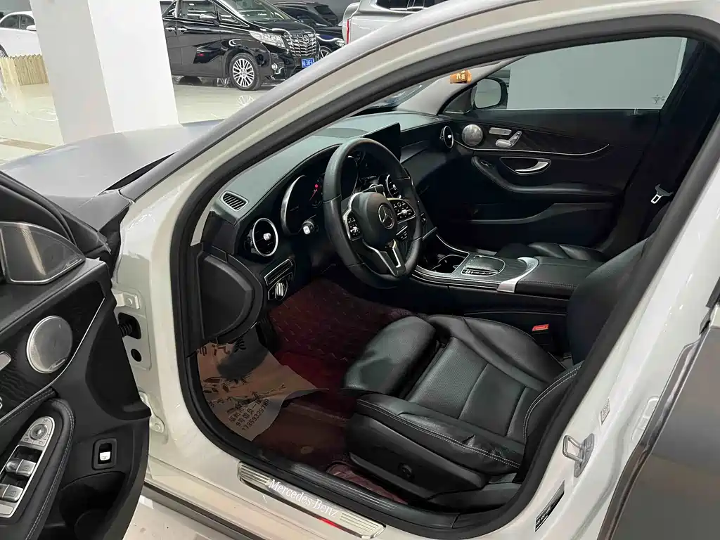 Mercedes-Benz C-Class — миниатюра 8