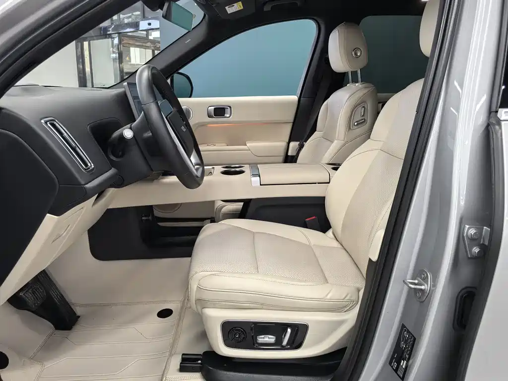 Li Auto L8 2023 Pro