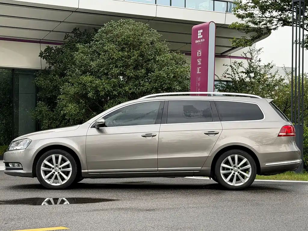 Volkswagen Magotan (Import) — миниатюра 5
