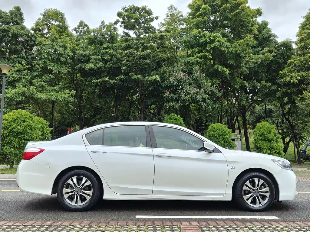Honda Accord 2015 2.0L LXS Elite