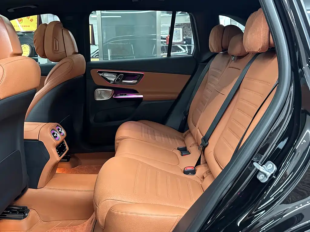 Mercedes-Benz GLC 2026 GLC 300 L 4MATIC 5 мест