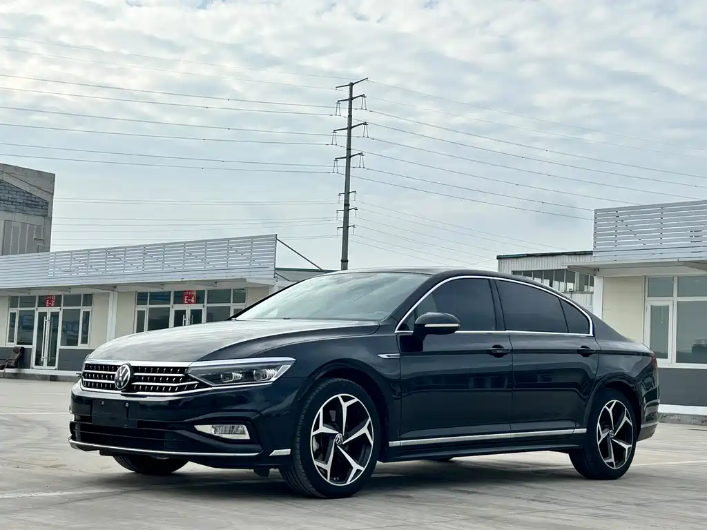 Купить Volkswagen Magotan