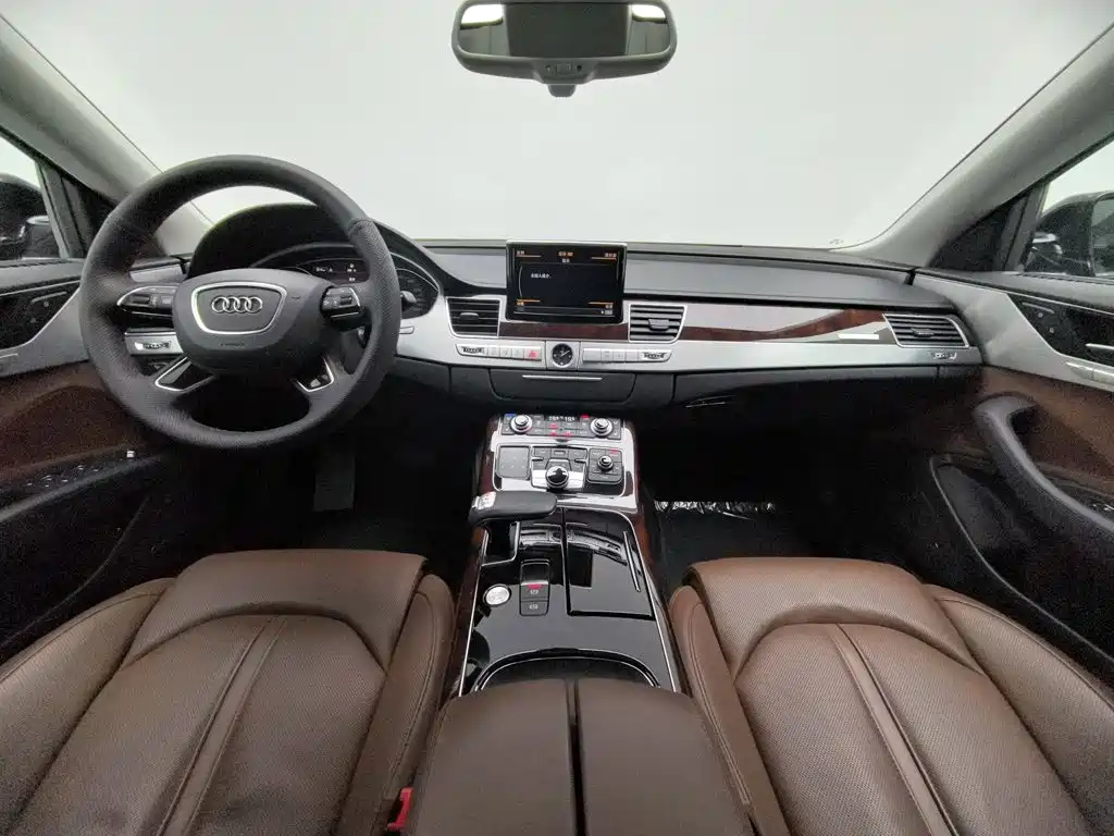 Audi A8 — миниатюра 5