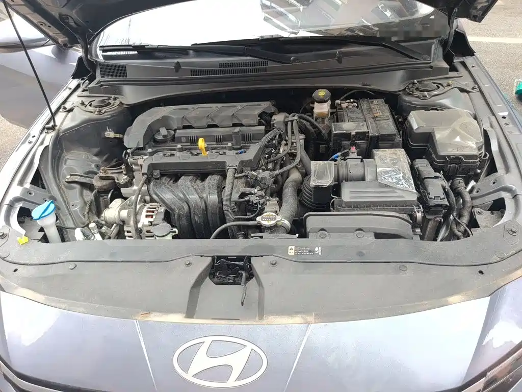 Hyundai Elantra — миниатюра 21