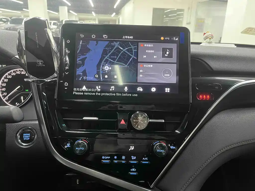 Toyota Camry — миниатюра 8