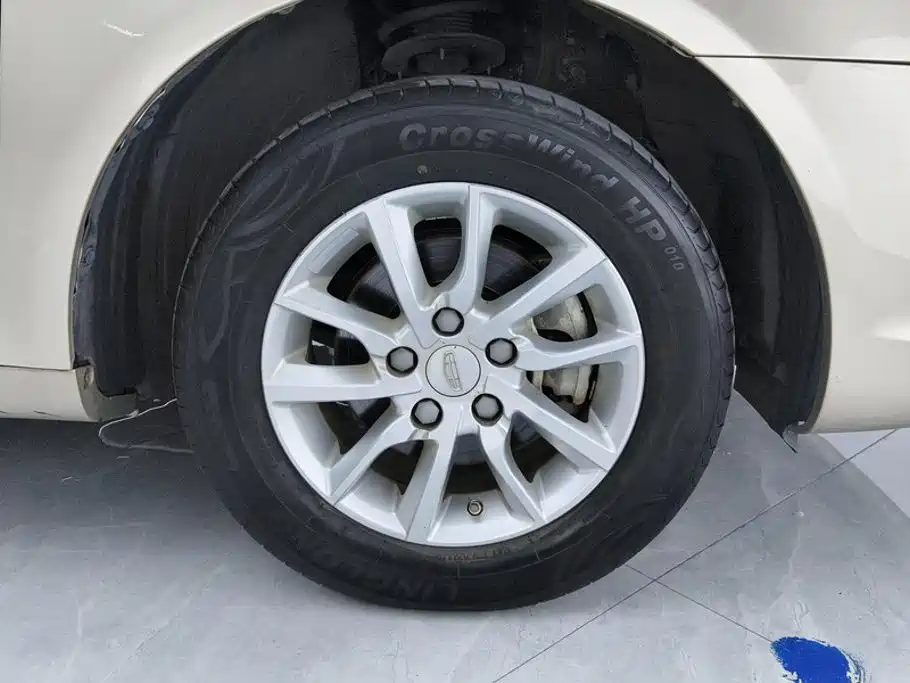 Geely Emgrand — миниатюра 6