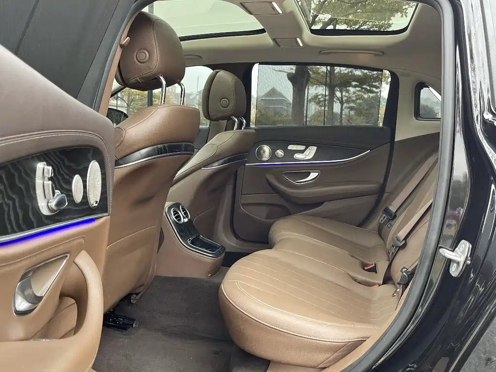 Mercedes-Benz E-Class E 2023 E 300 L Luxury