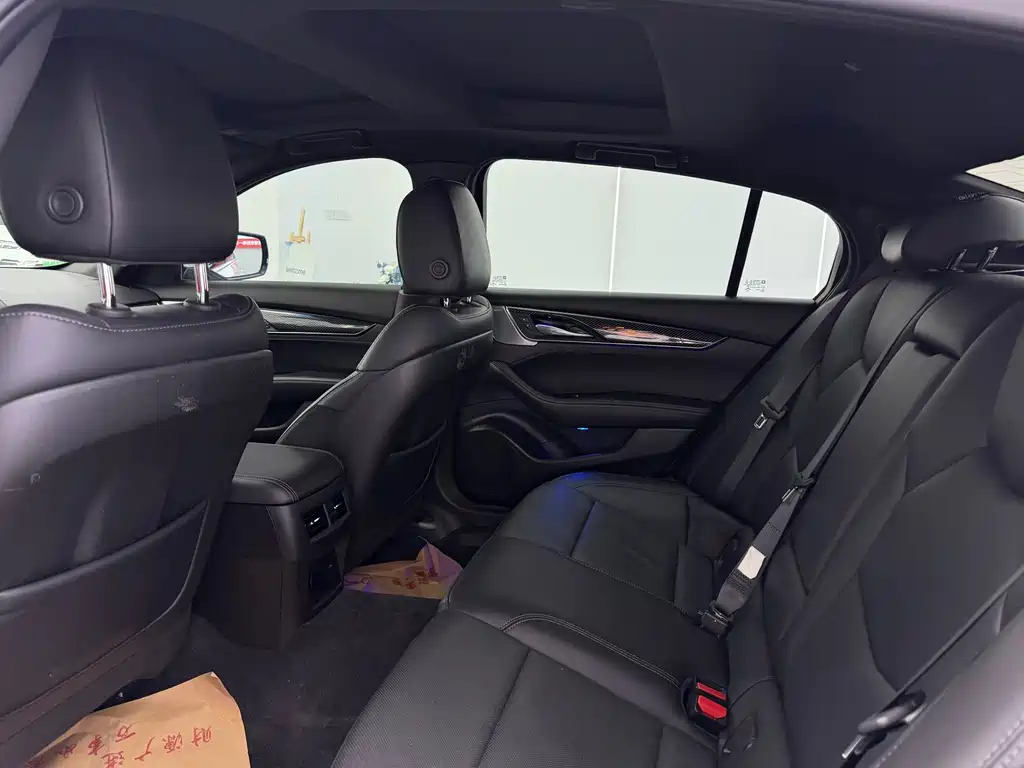 Cadillac CT5 — миниатюра 11