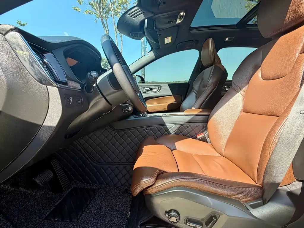 Volvo XC60 2021 T5 Luxury