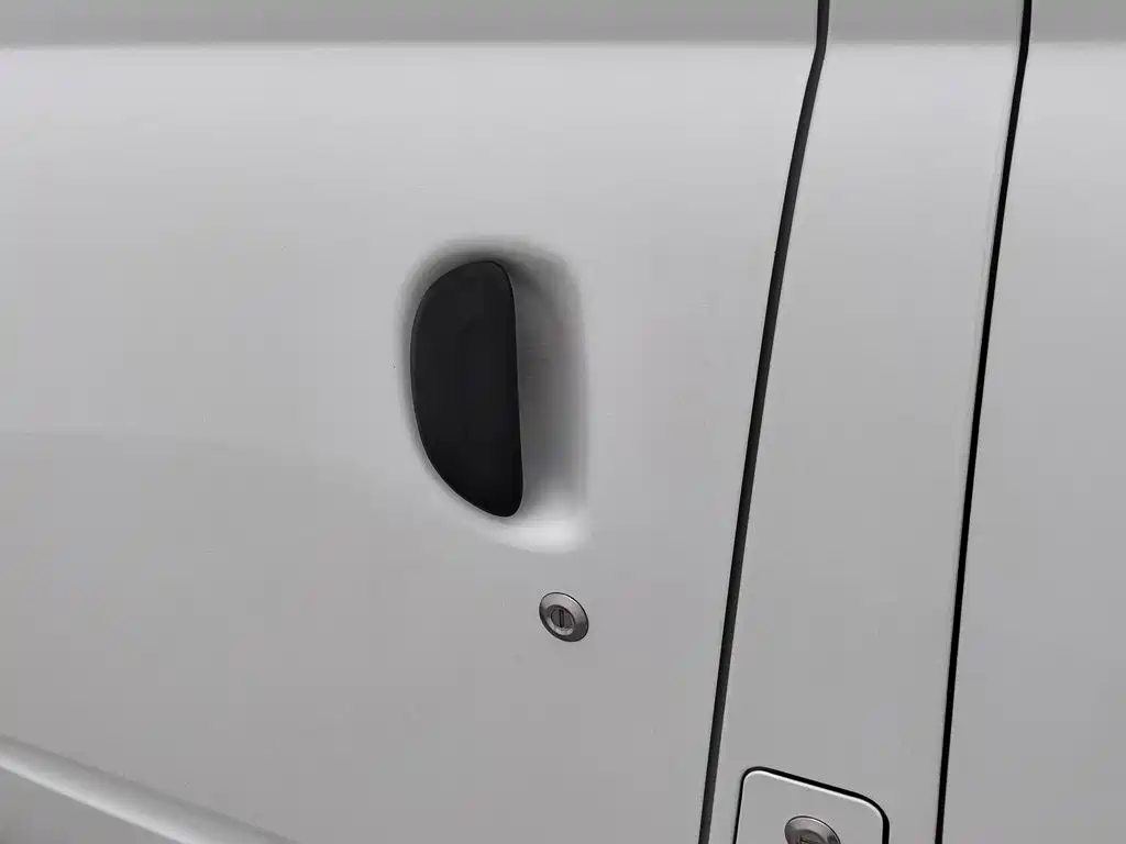 MAXUS V80 — миниатюра 18