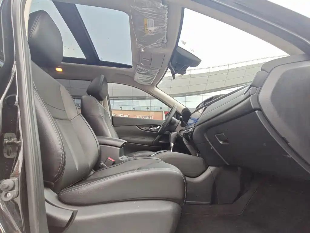 Nissan X-Trail — миниатюра 12