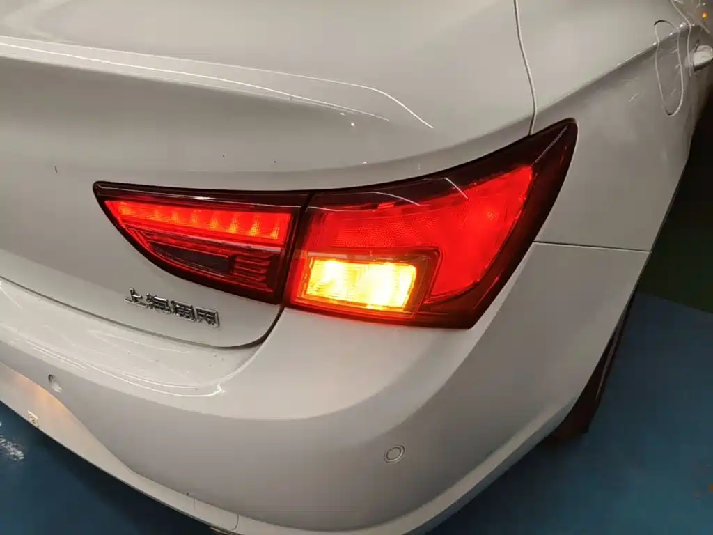 Buick Verano — миниатюра 8