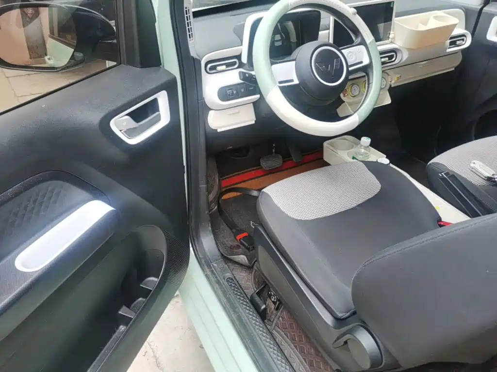Wuling MINIEV — миниатюра 16