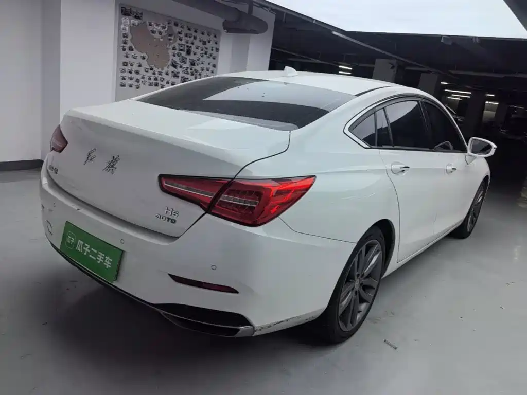 Hongqi Hongqi H5 — миниатюра 7
