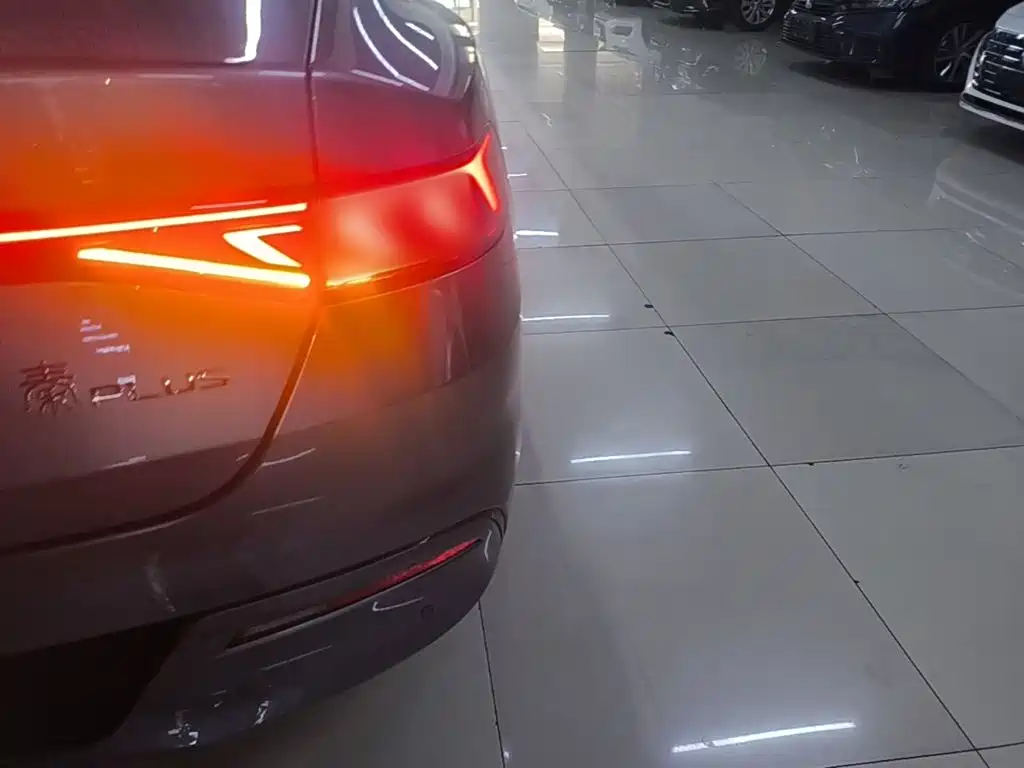 BYD Qin PLUS — миниатюра 8
