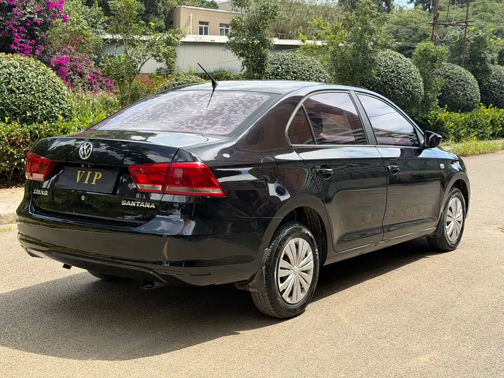 Volkswagen Santana — миниатюра 4