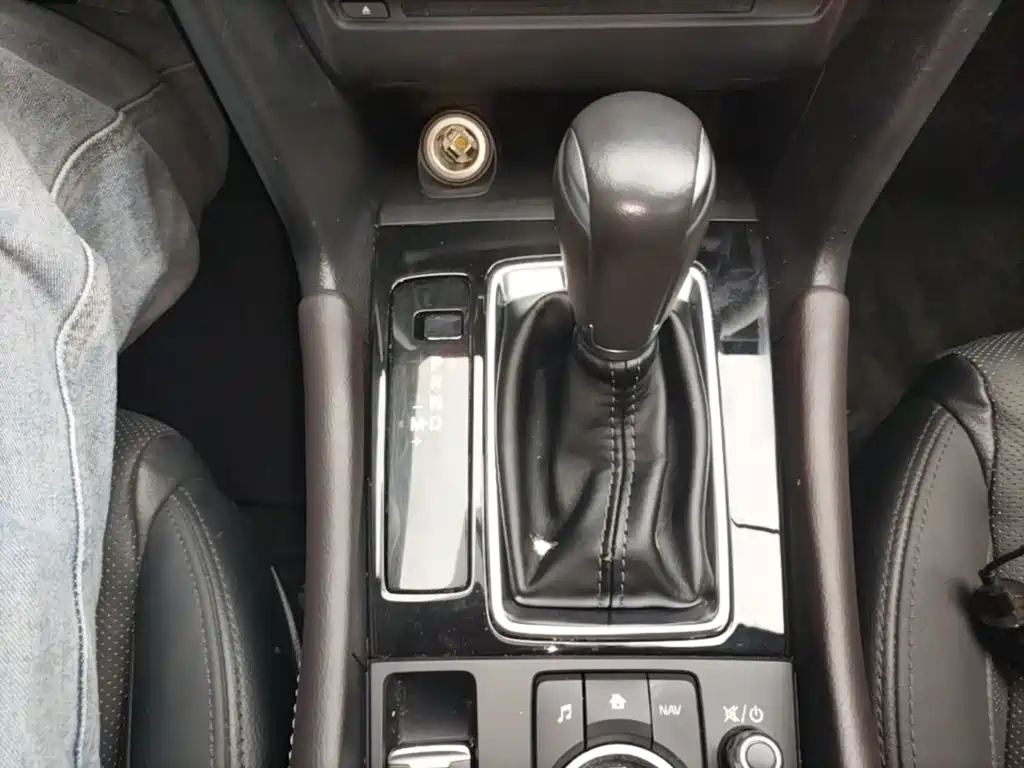 Mazda 3 Axela — миниатюра 14