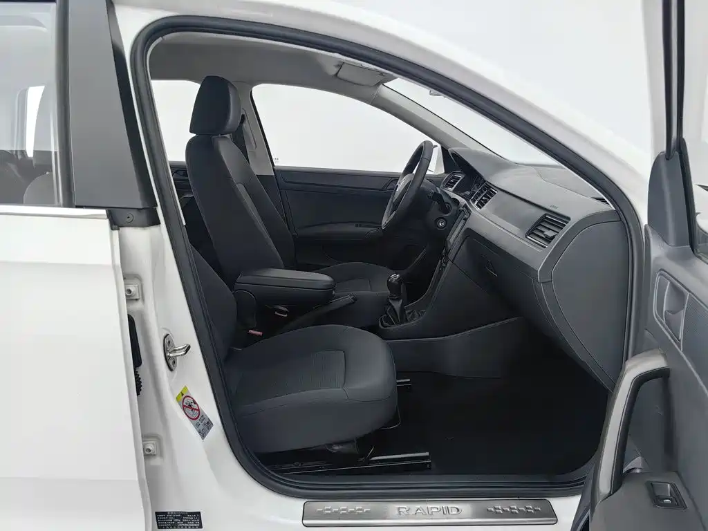 Skoda Rapid Spaceback — миниатюра 23
