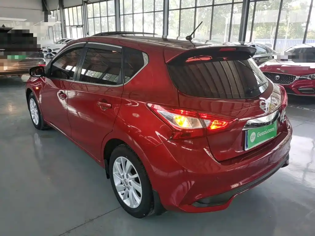 Nissan Tiida — миниатюра 5