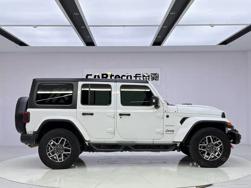 Jeep Wrangler PHEV — миниатюра 6