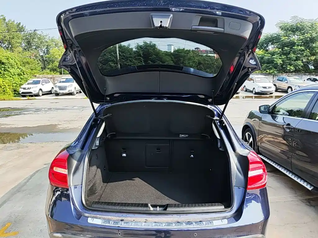 Mercedes-Benz GLA — миниатюра 19