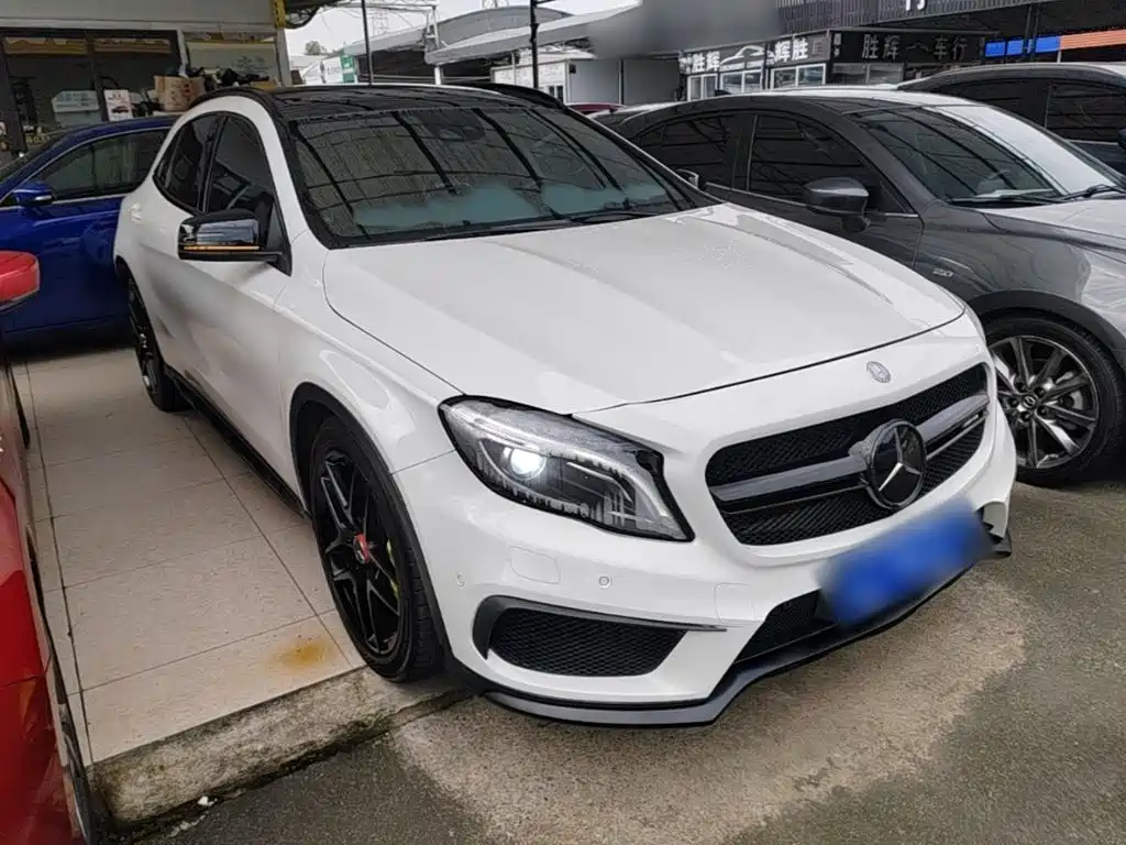 Mercedes-Benz GLA AMG — миниатюра 4