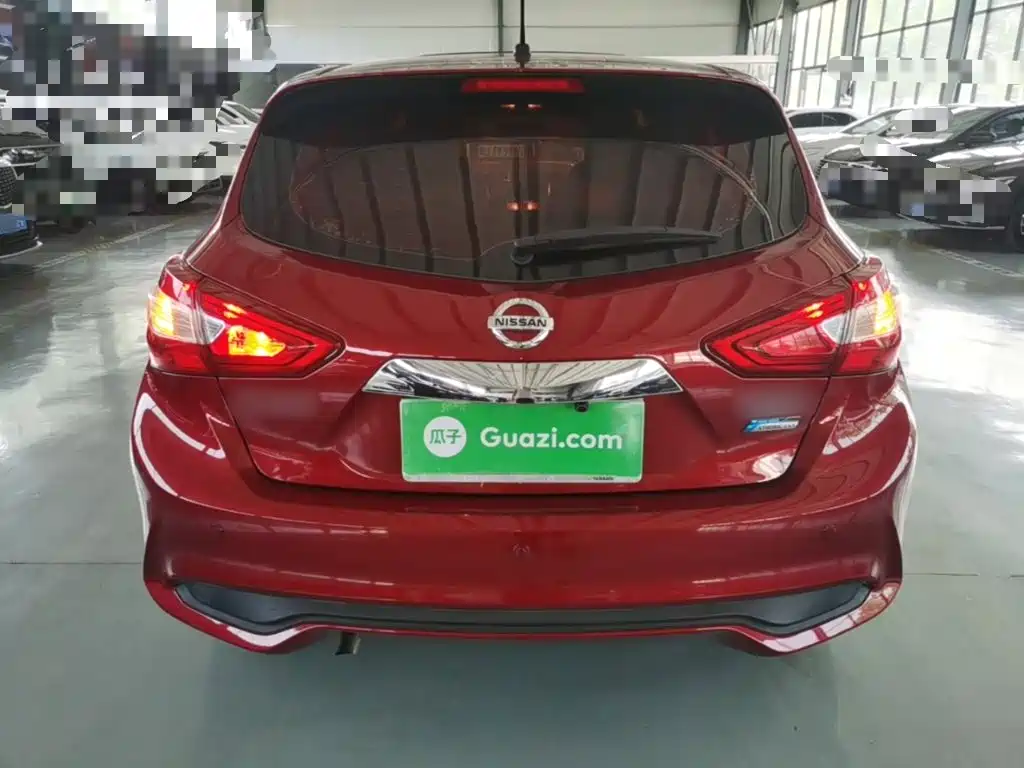Nissan Tiida — миниатюра 6