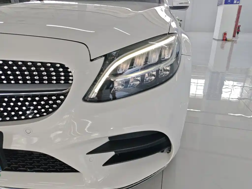 Mercedes-Benz C-Class — миниатюра 24