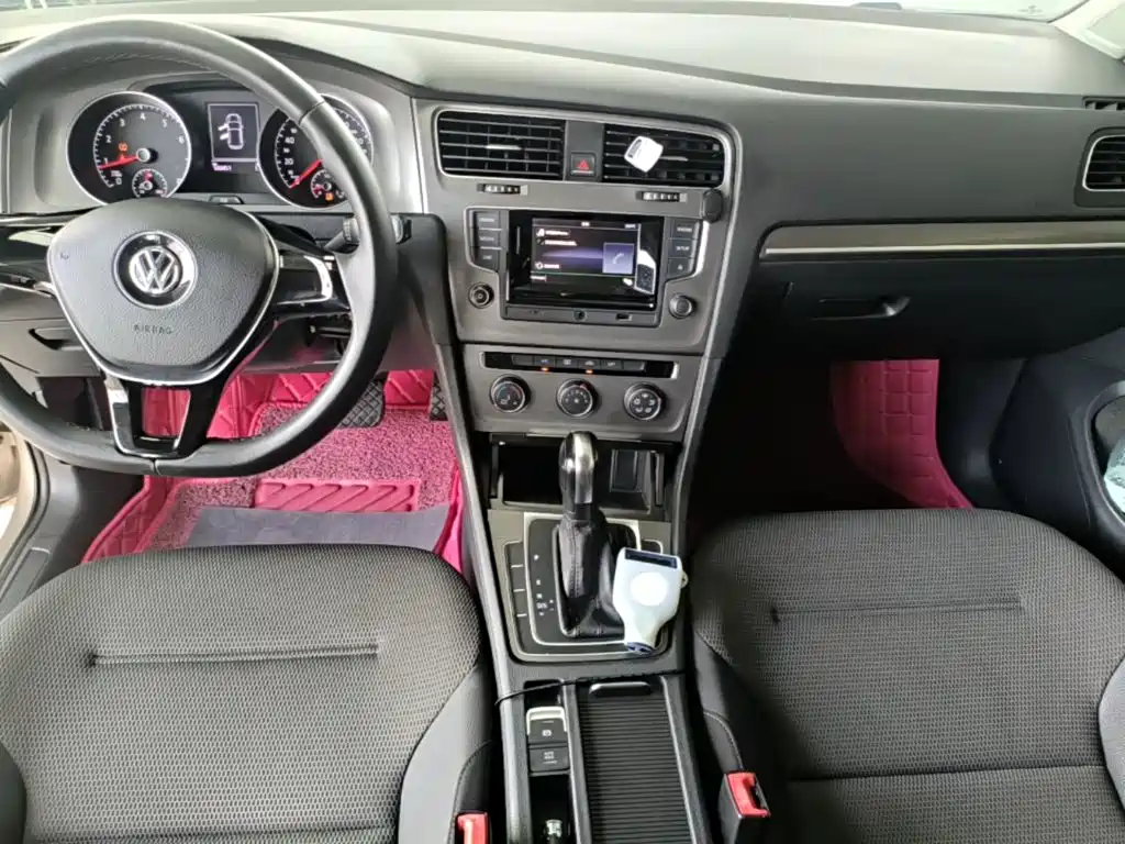 Volkswagen Golf — миниатюра 13